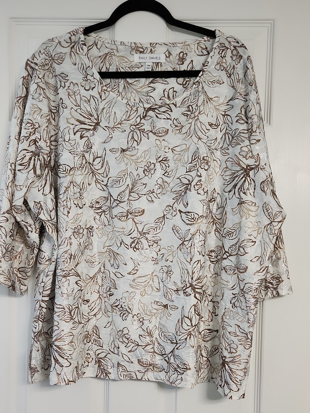 Emily Daniels Cream Floral Tunic Top